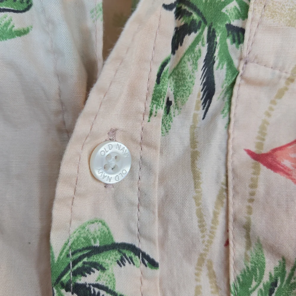 Old Navy Boys Pink Flamingo Palm Tree Short Sleeve Poplin Button Shirt‎ Large